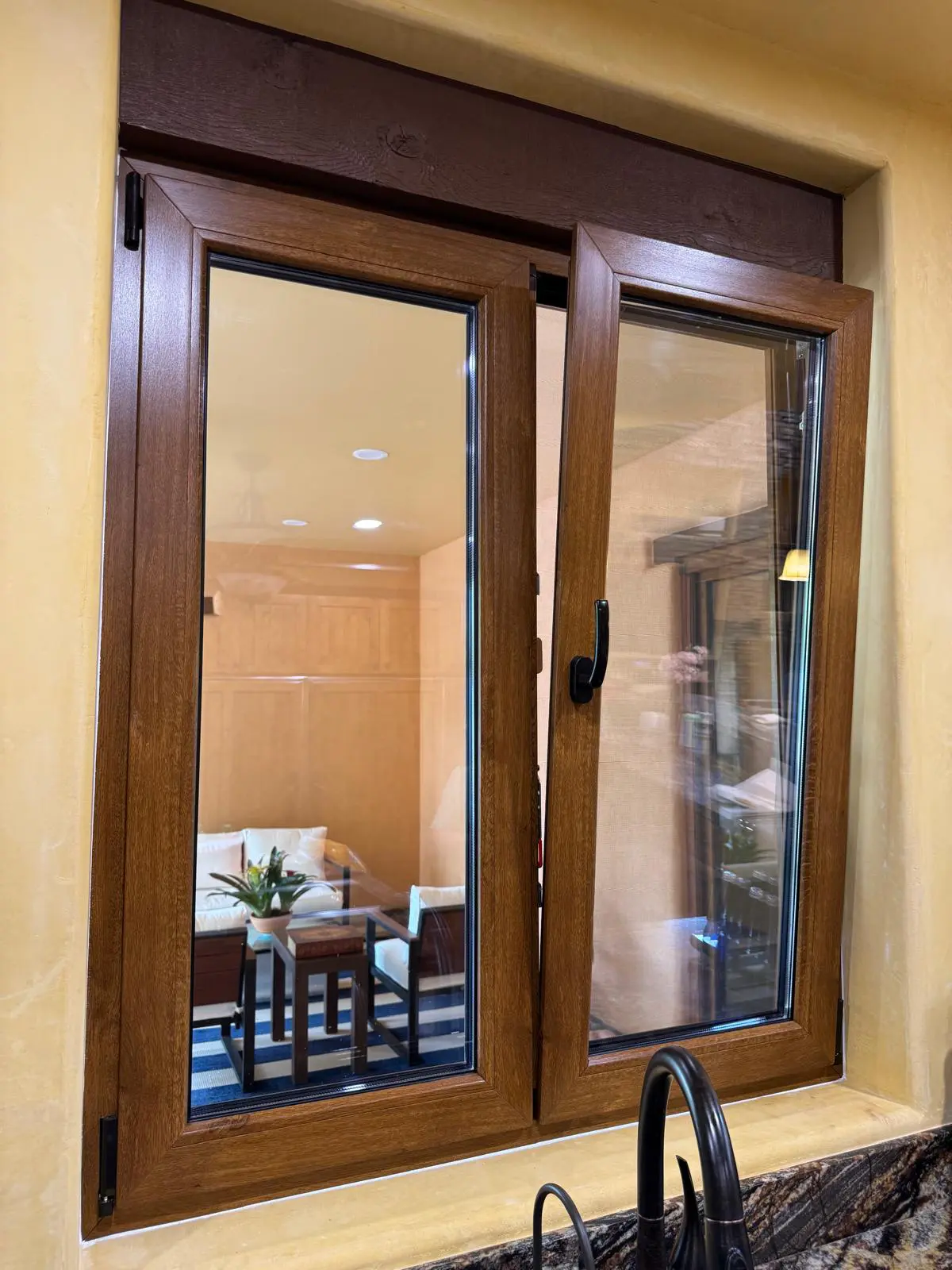VIP Smart Windows